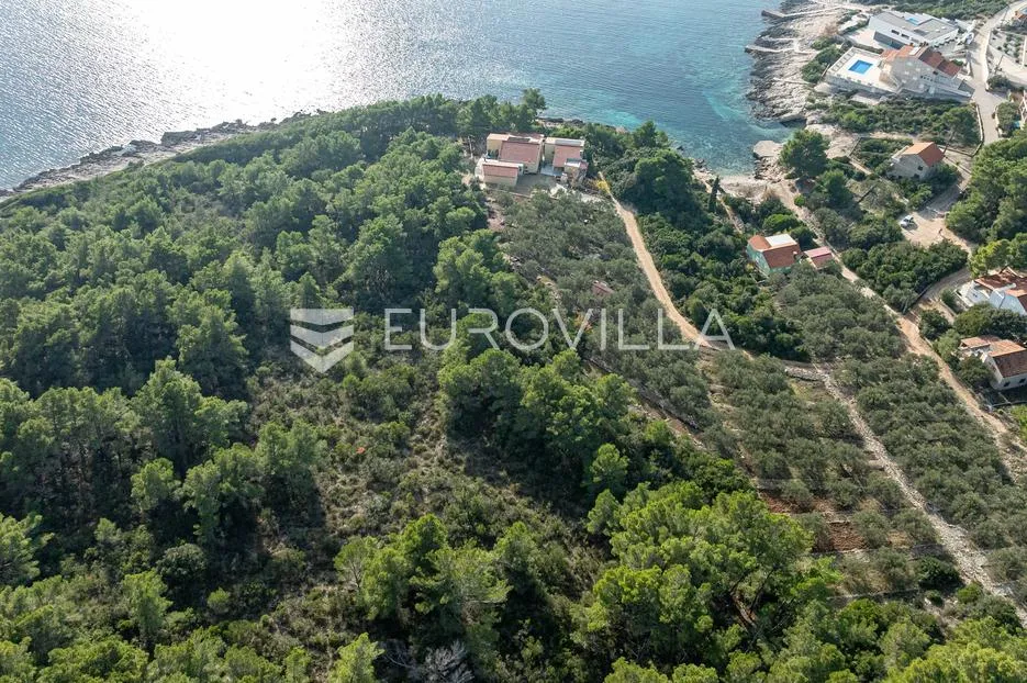 otok korčula, vela luka, građevinsko zemljište uz more - slika 11
