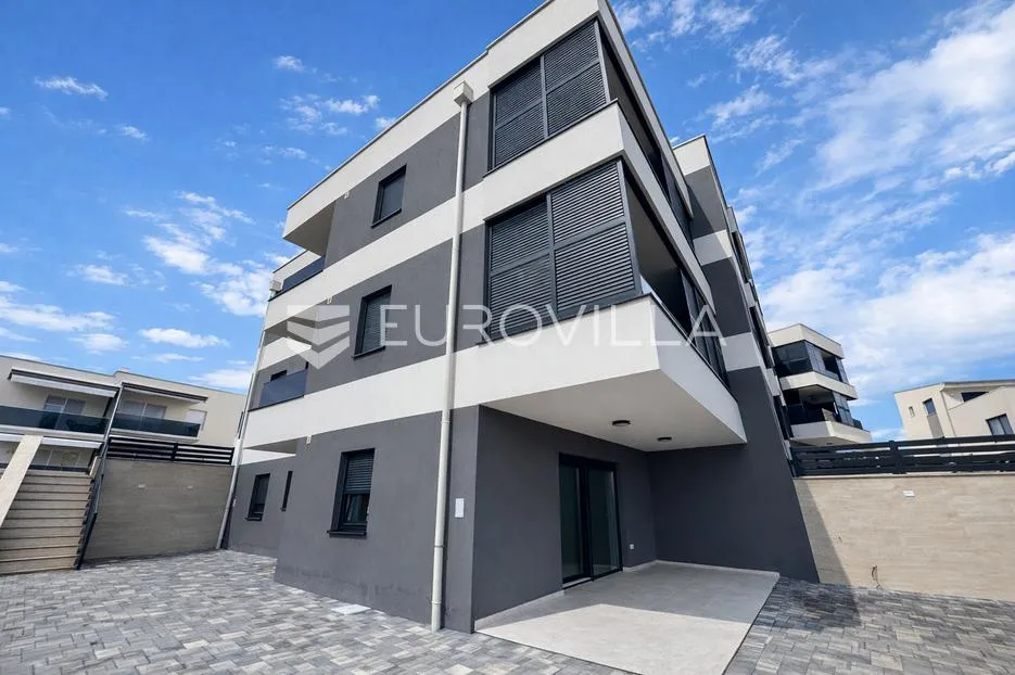 Pag, Šimuni, dvosoban apartman s vrtom 120 m od mora - Šimuni, Pag