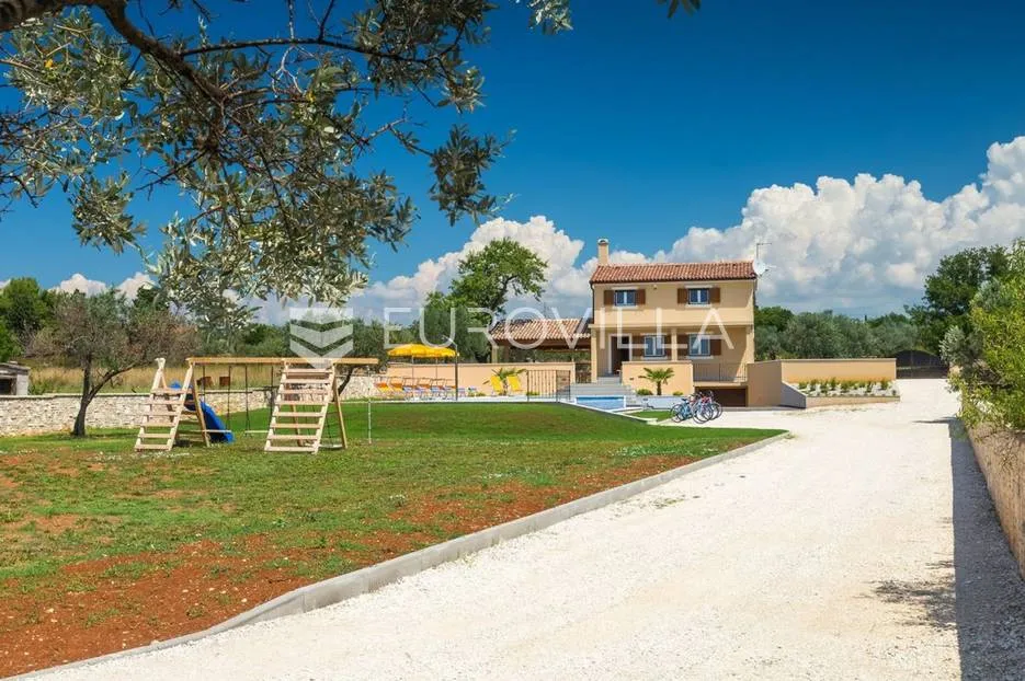 istra, fažana, villa sa bazenom i direktnim pogledom na fažanu i brijune - slika 13
