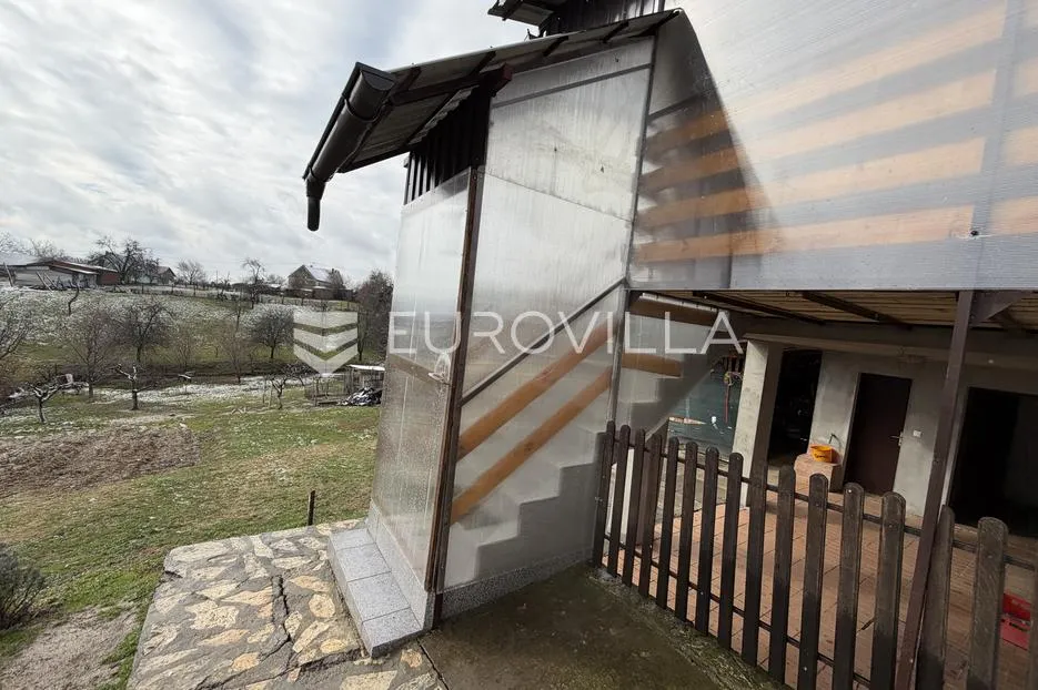 mandićevac, prostrana kuća 90 m² na zemljištu od 1608 m² - slika 9