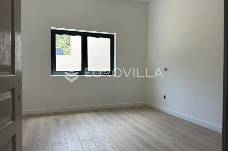 hvar, jelsa, dvosobni apartman u prizemlju - slika 2