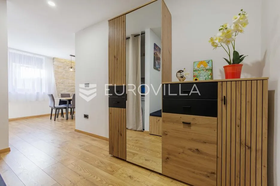 pula, centar, četverosoban stan na dvije etaže, rijetkost na tržištu - slika 6