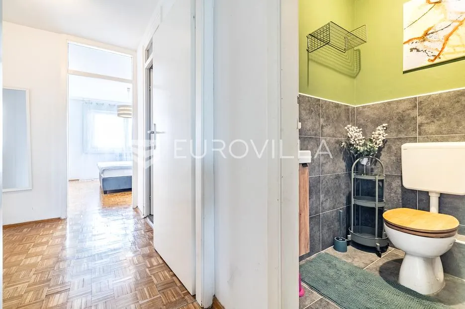 zagreb, prečko, uređen trosoban stan površine 74,12 m² - slika 8