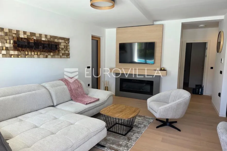 rijeka, kantrida, moderan četverosoban stan nkp 128 m2 s bazenom i pogledom na more - slika 3
