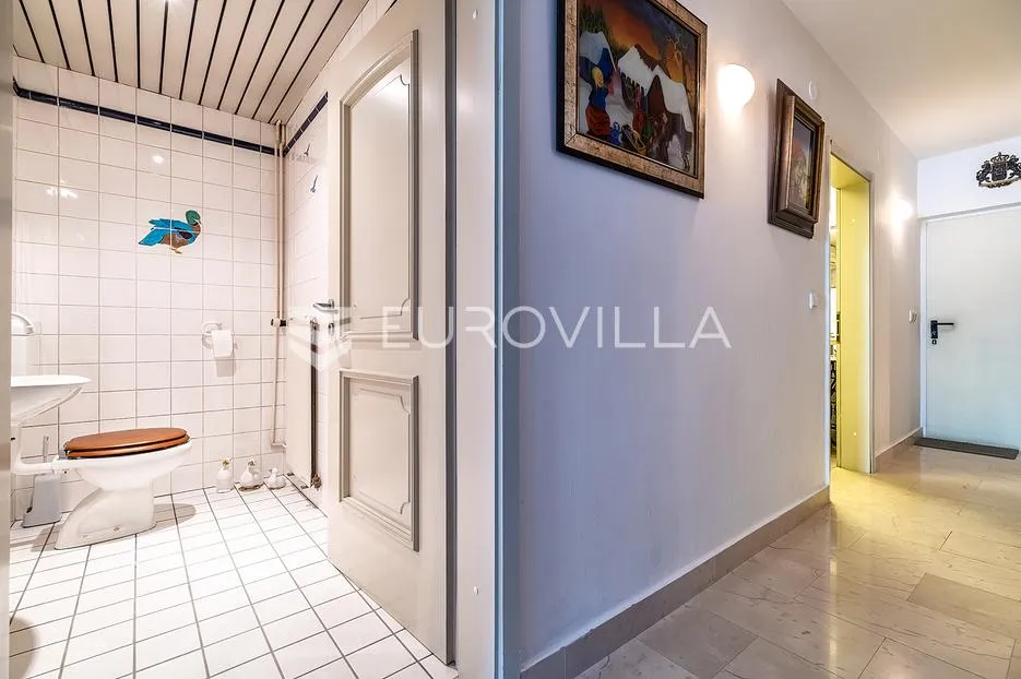 donja pušća, jedinstvena obiteljska villa, parcela 5000 m² - slika 19