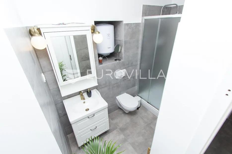šibenik centar, apartmanska kuća, odlična investicija - slika 11