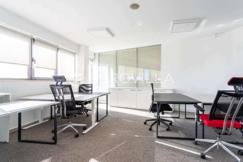 split, prostran poslovni prostor površine 363,53 m² - slika 4