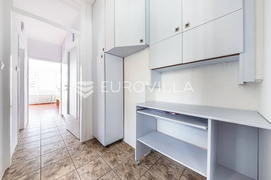 zagreb, gornji grad – tuškanac, dvosoban stan 70 m2 s terasom i vrtom - slika 6