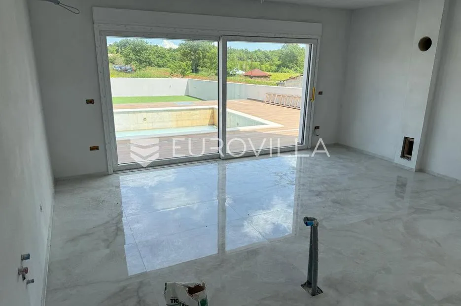istra, svetvinčenat, kvalitetna moderna kuća 180 m² s bazenom 24 m² i garažom - slika 9