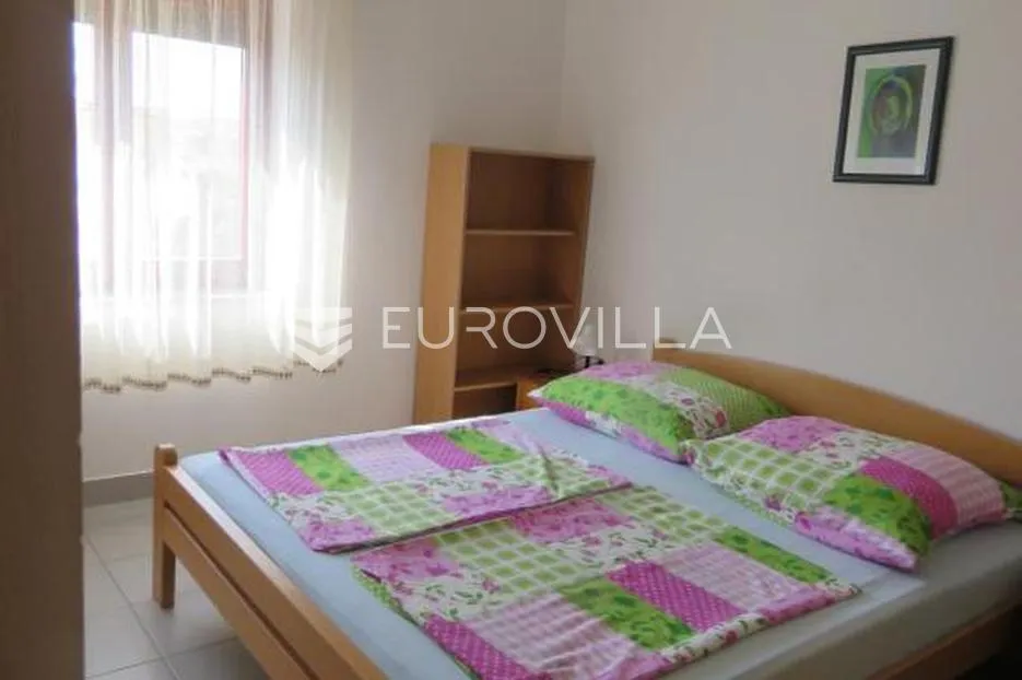 vir, kuća s 5 apartmana i pogledom na more - slika 18