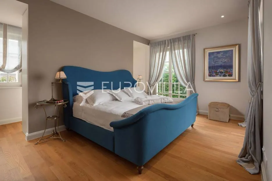 vabriga, raskošna vila od 302 m2 sa prekrasnim vrtom - slika 10