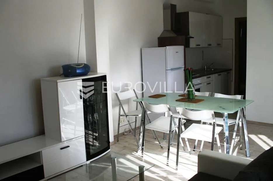 šolta, apartmanska kuća s bazenom na odličnoj lokaciji - slika 15