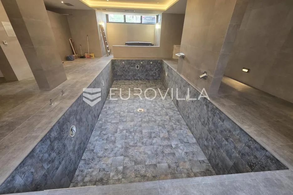 varaždin, centar, namješteni luksuzan stan 170 m² s wellnesom i 2 garažna mjesta - slika 20