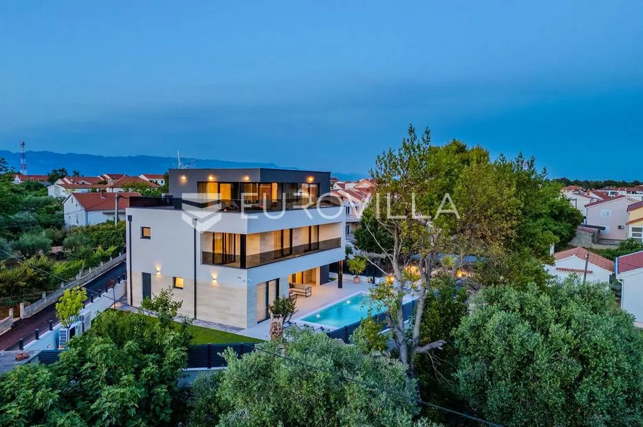zadar, privlaka, ekskluzivna moderna vila s bazenom i wellness zonom - slika 2