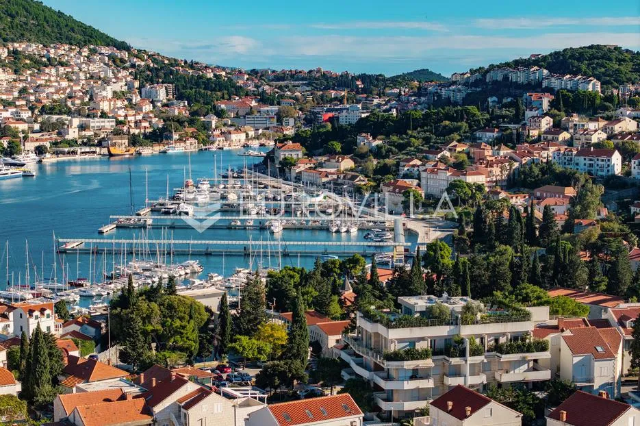 Dubrovnik, penthouse s vanjskim bazenom na iznimnoj lokaciji
