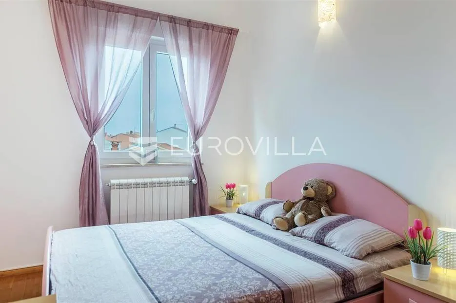pula, nova veruda, dvoetažni stan s privatnim parkingom - slika 12