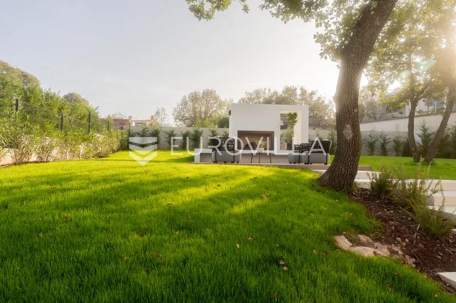 istra, poreč, vrhunska vila sa bazenom - slika 18