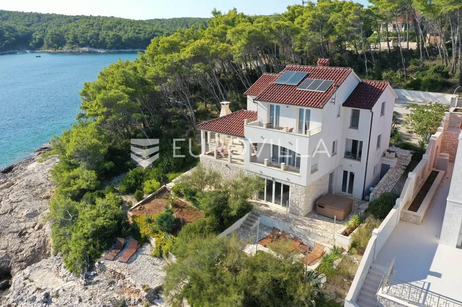 Korčula, lijepa kuća u prvom redu do mora, 250m2 - Potirna, Blato