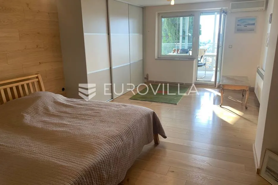zagreb, gračani, predivna kuća od 289,18 m2 - slika 15