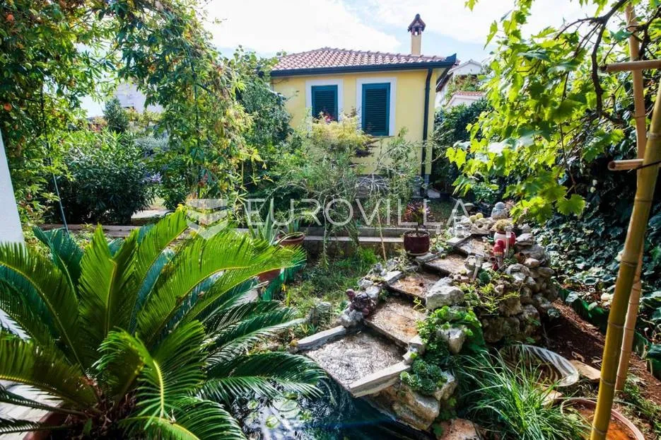 istra, rovinj, kuća 360 m2 s tri stana i zasebnom kućicom, izuzetna lokacija - slika 13