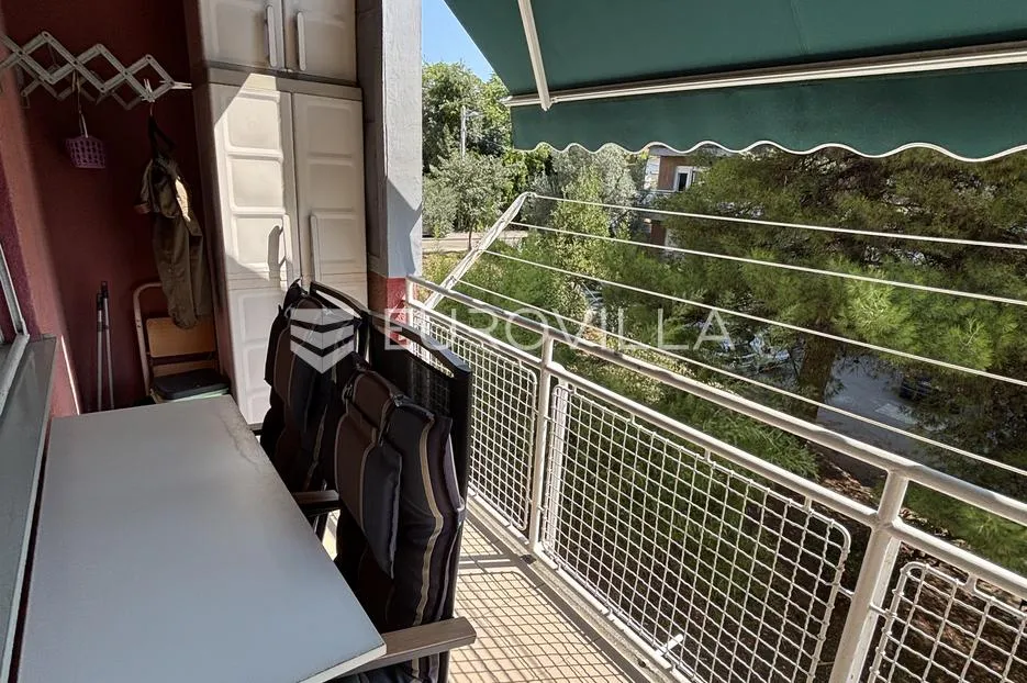 pula, centar, dvosoban stan na traženoj lokaciji s dva balkona - slika 15