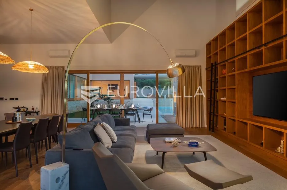 šibenik, danilo kraljica, jedinstvena moderna vila - slika 14