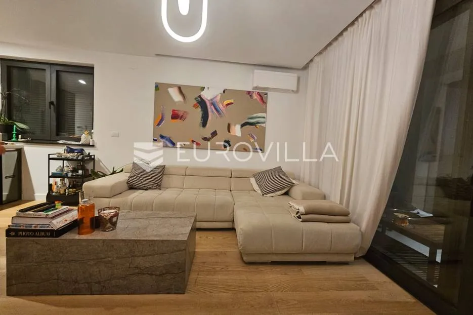 rijeka, costabella, luksuzan trosoban stan 101.39 m² - slika 2