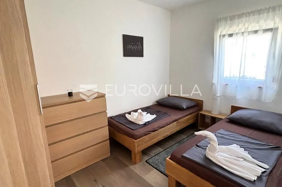 vir, atraktivna apartmanska kuća s 4 stambene jedinice udaljene 150 m od plaže - slika 60