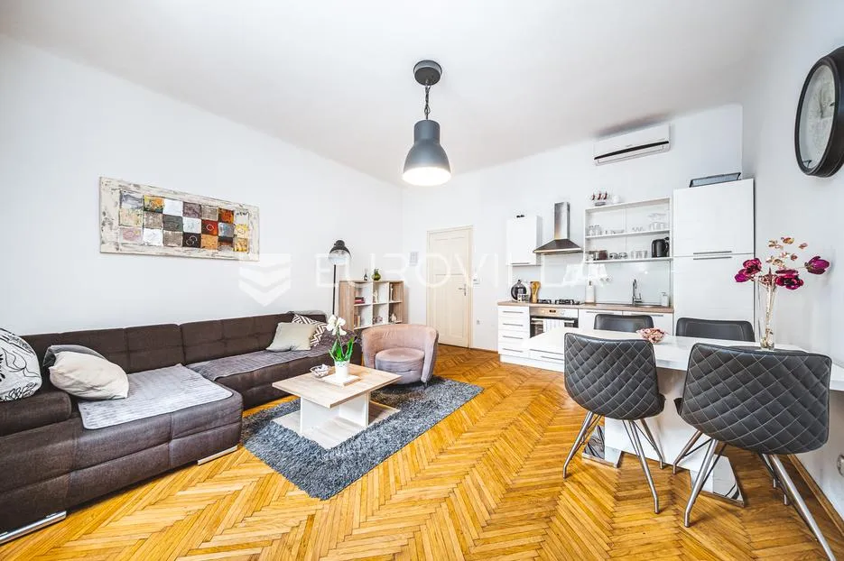 zagreb, petrova, prekrasan dvosoban stan 50 m² - slika 1