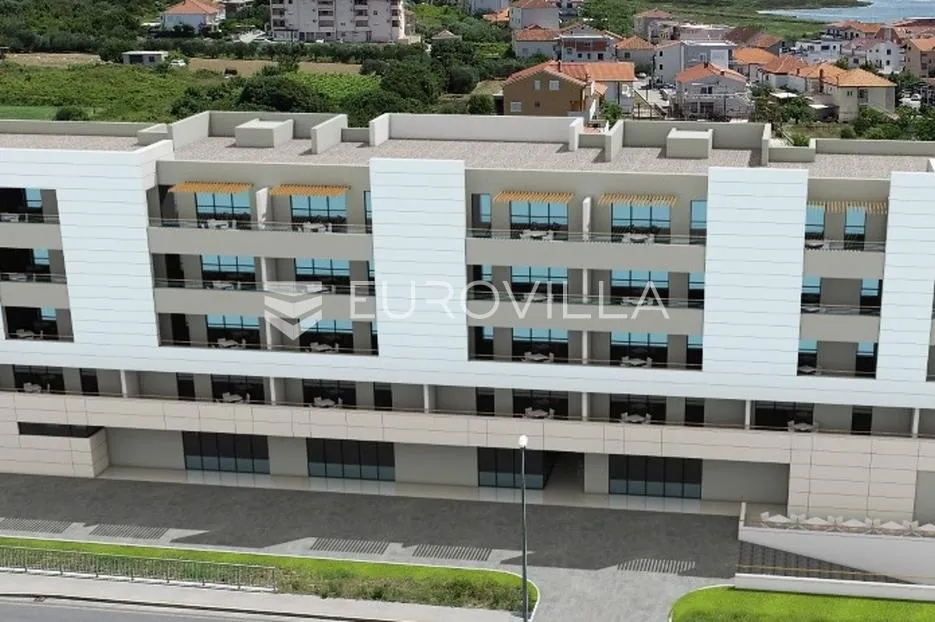 Trogir, trosoban stan od 91 m² treći kat s pogledom na more