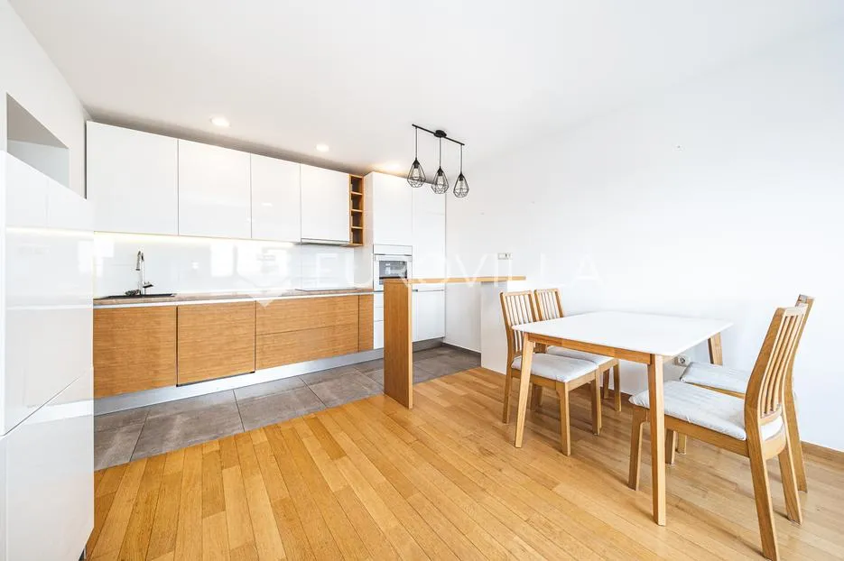 zagreb, omiška, odličan trosoban stan 65 m² - slika 4