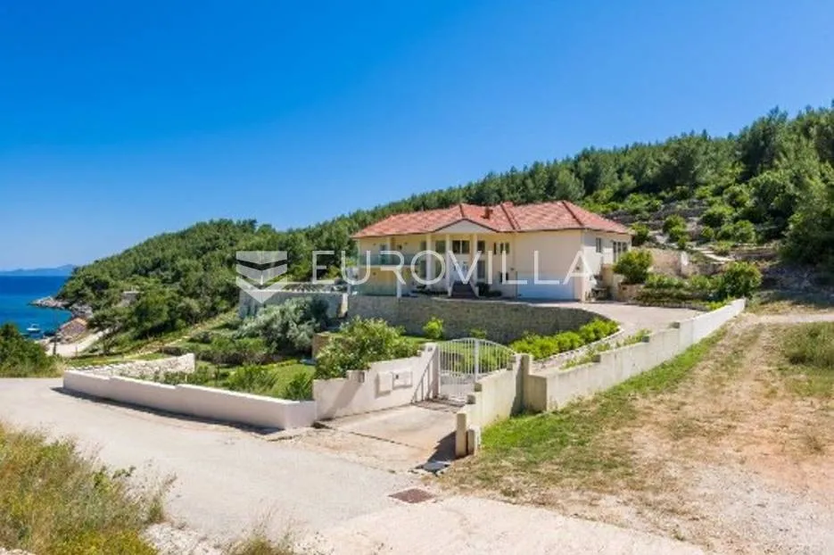 korčula, atraktivna vila prvi red do mora - slika 52