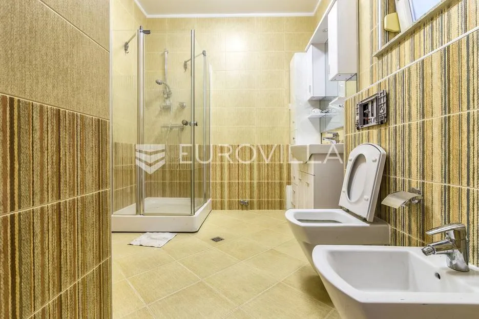perjavica, dvosoban penthouse 100 m2 s prekrasnim pogledom - slika 4