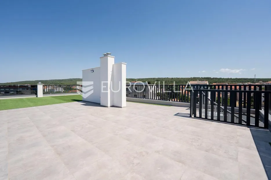 zadar, sukošan, luksuzni penthouse s pogledom na more - slika 12