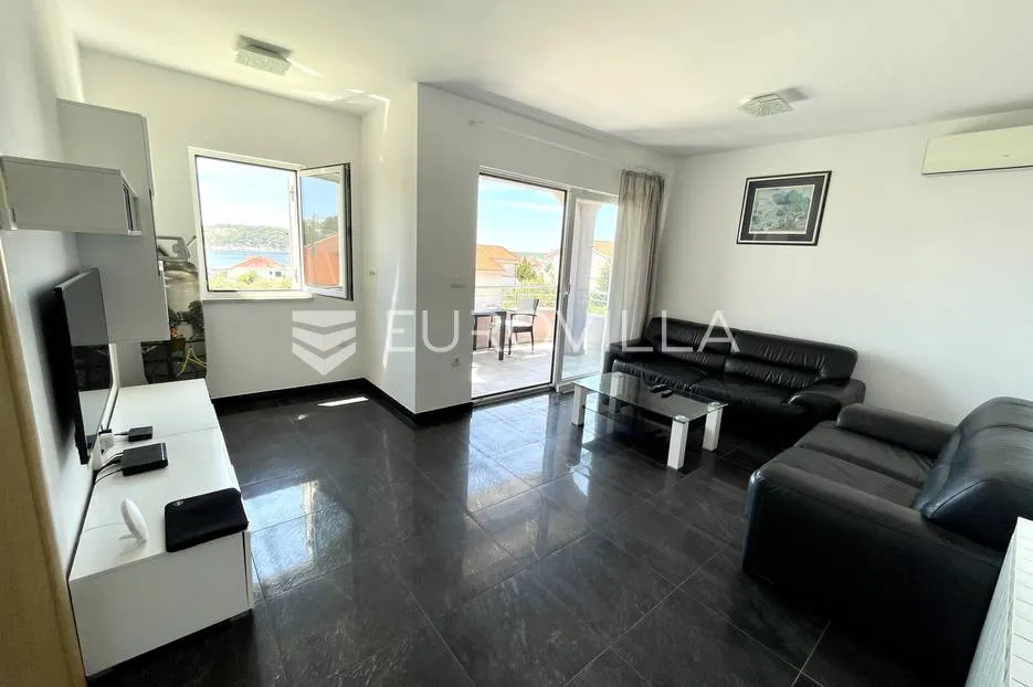 otok rab, barbat, trosoban stan na 1. katu veličine 102 m² - slika 2