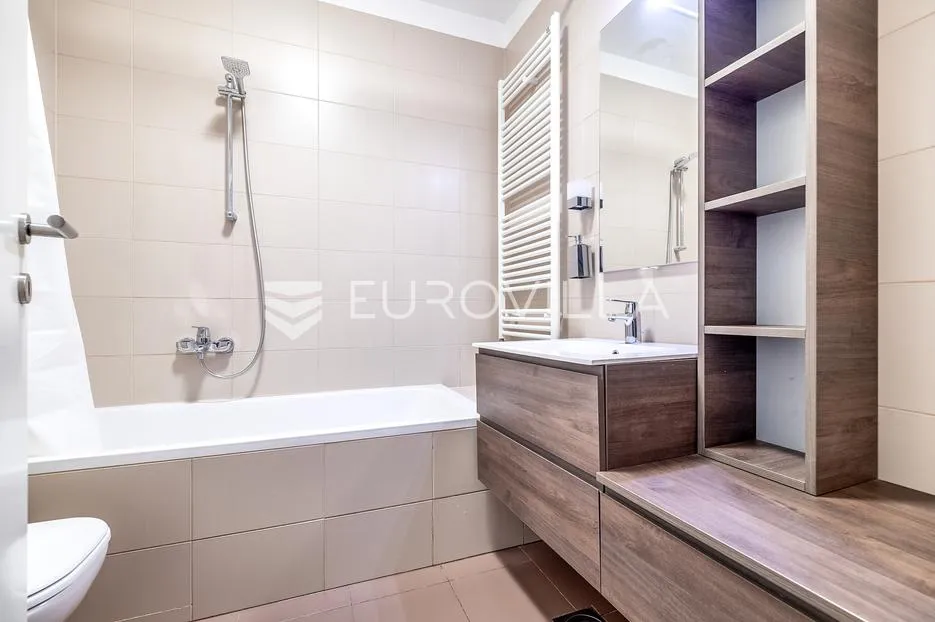 bundek centar kompaktan stan za najam 40 m², lift, garažno mjesto - slika 8