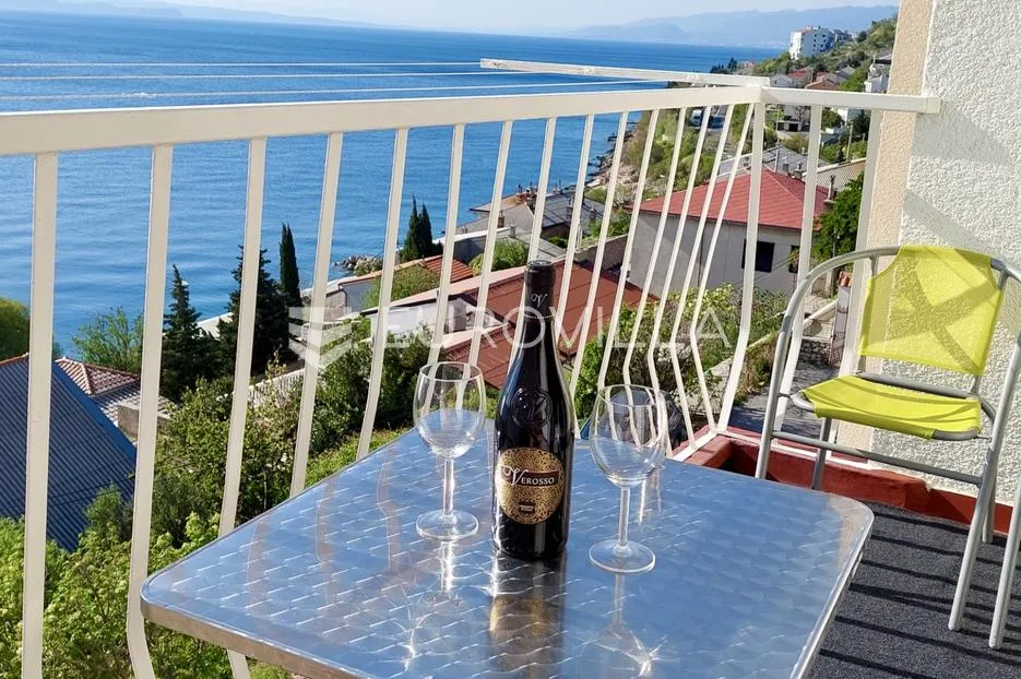 senj, jednosoban stan 40 m² s pogledom na more, udaljen od plaže 80 m - slika 6