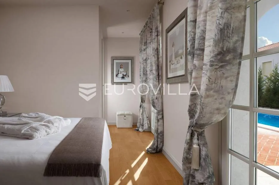 istra, vabriga - ekskluzivna, unikatna vila bezvremenske ljepote nkp 357m2 - slika 26