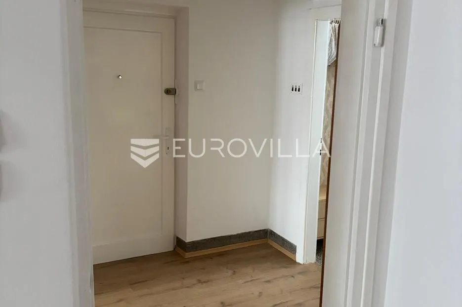 karlovac, švarča, stan 52 m², na odličnoj lokaciji - slika 3