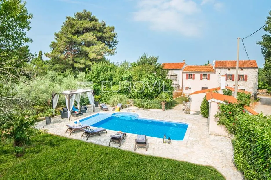 Filipana, autohtona istarska kamena vila s bazenom - Filipana, Marčana