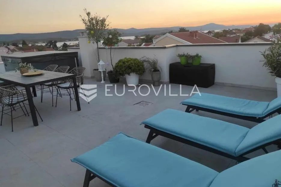 zadar, sv. filip i jakov, moderan penthouse s pogledom na more - slika 14