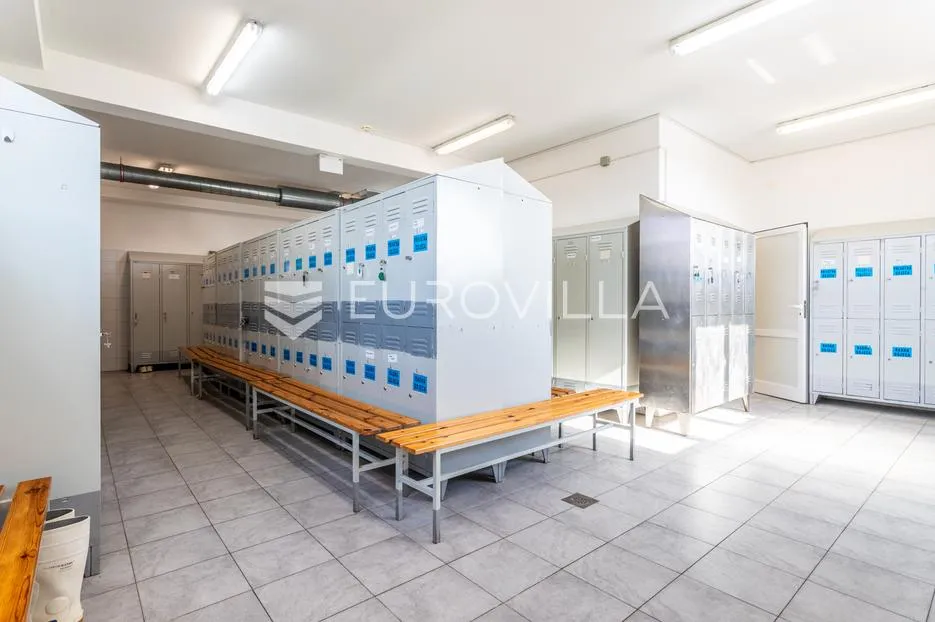 sinj, kukuzovac, poslovna zgrada u gospodarskoj zoni, površine 1.648 m² - slika 11