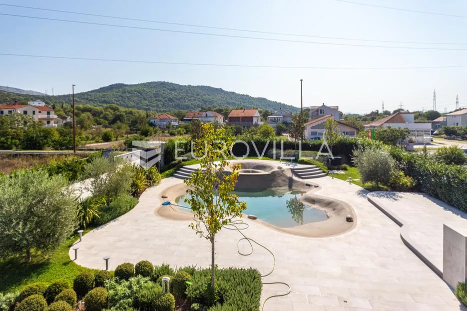 šibenik, bilice, novogradnja, prekrasna moderna vila s bazenom - slika 30