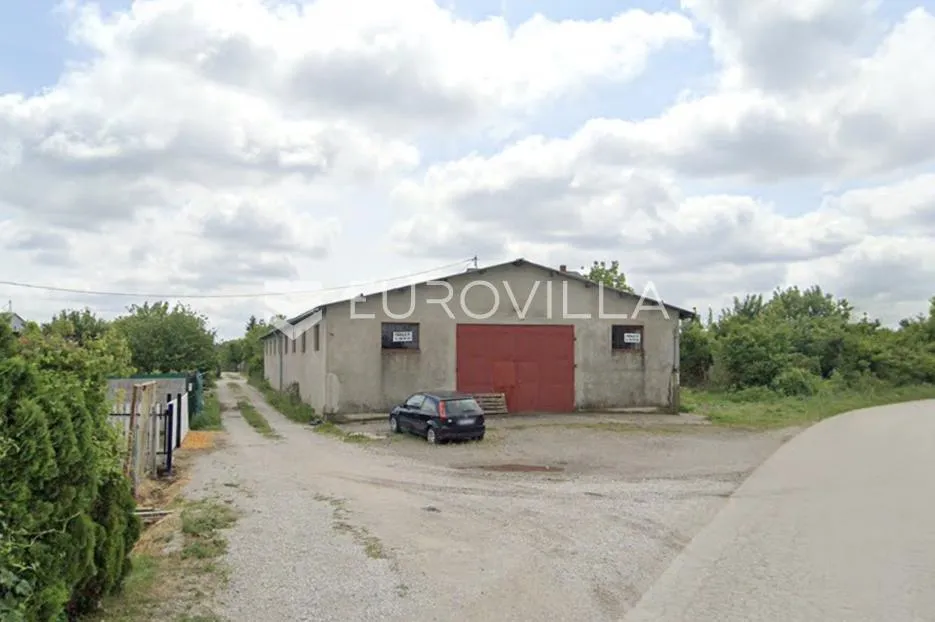 vinkovci, mirkovci, poslovno, skladišna hala 606 m² na parceli 952 m² uz bosut - slika 2