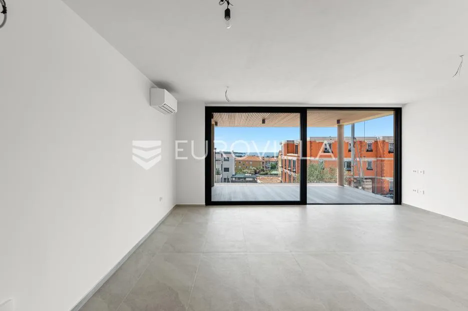 istra, novigrad, stan s 2 spavaće sobe na 1. katu 98 m² parkirno mjesto - slika 4