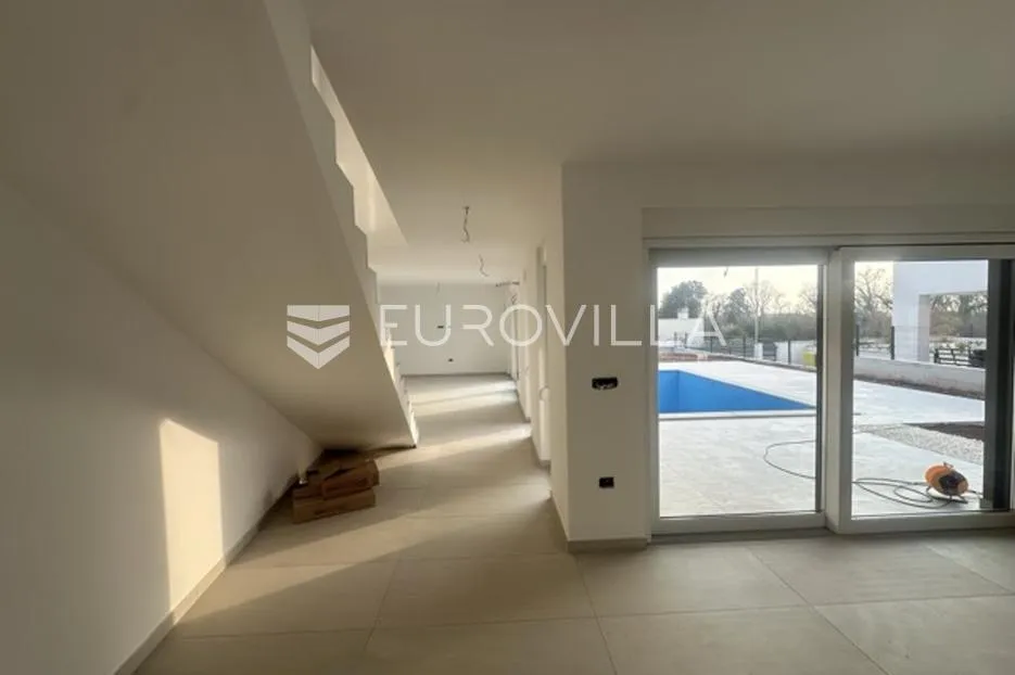 istra, ližnjan, dvojna kuća 150 m² s pogledom more, bazenom i uređenom okućnicom - slika 22
