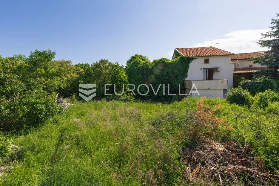 otok krk, gostinjac, ucrtana starina i 3 građevinske čestice površine 950 m² - slika 4