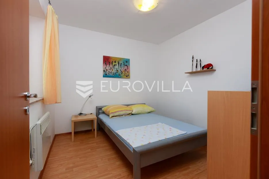 novi vinodolski, dvosobni stan od 54 m² s prekrasnim pogledom i potkrovljem od 30 m² - slika 7