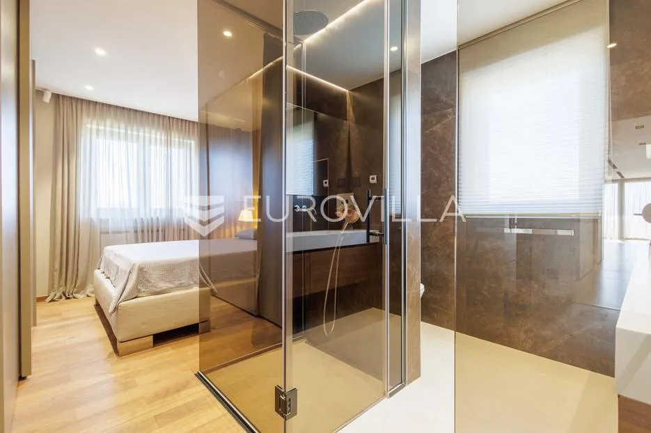 istra, novigrad, luksuzan penthouse 135 m², dvije spavaće sobe, pogled na more, parking - slika 12