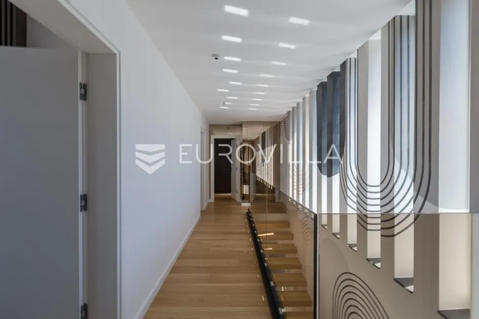 istra, rovinjsko selo, moderna novogradnja 222m2 s bazenom - slika 20